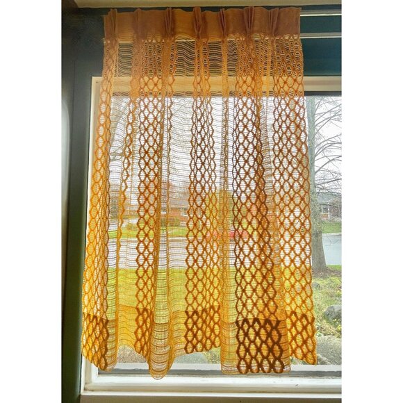 Vintage 70s pleated curtain, golden yellow, open weave mesh, single panel - Picture 1 of 10